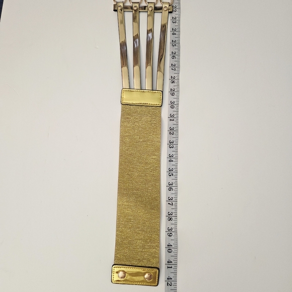 Wide Stretchy gold waist belt - Picture 7 of 9